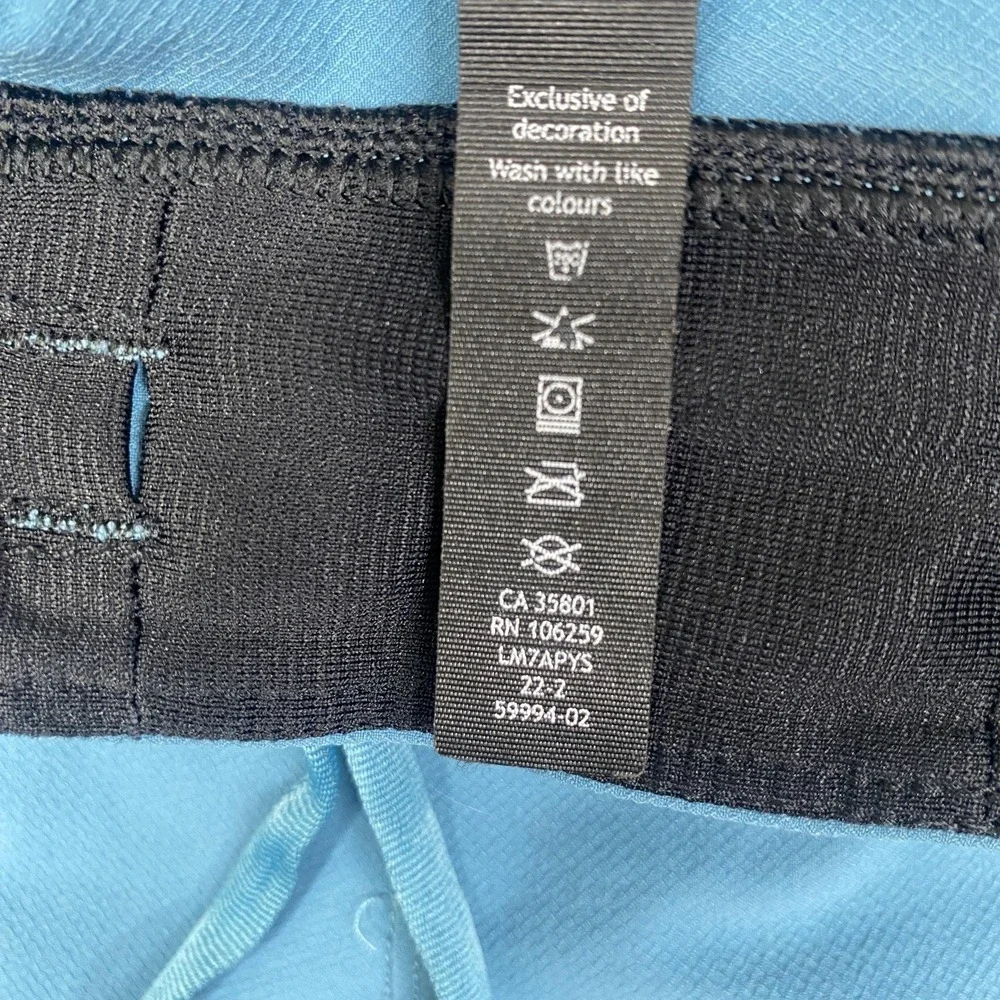 Lululemon License To Train LTT Shorts Mens Small Light Blue Zip Pockets Drawcord